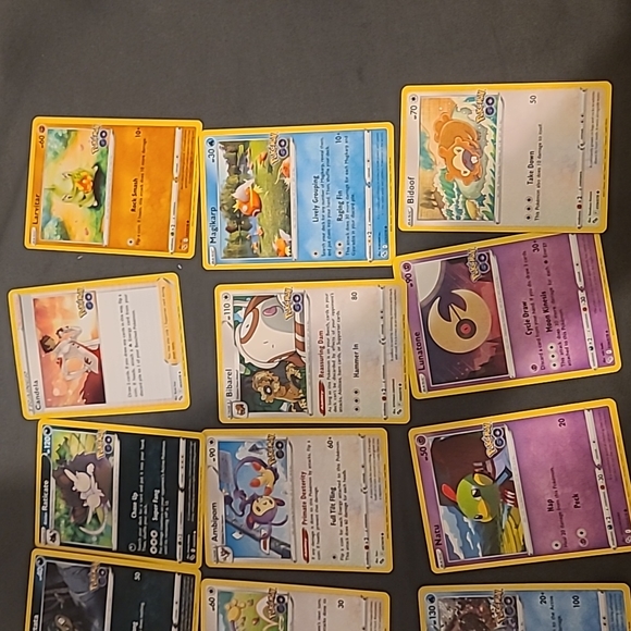 Mixed Pokémon cards - Picture 4 of 4